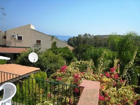 Giardini Di Baia Arcile Brucoli